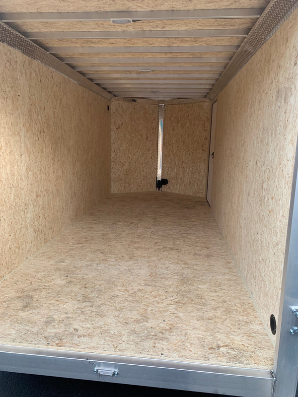 Aluminum Durabull Enclosed Contractor 7'x16'+2'V Barn Door White DuraBull Trailers