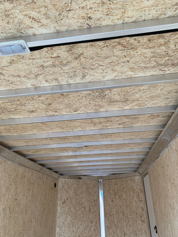Aluminum Durabull Enclosed Contractor 7'x16'+2'V Barn Door White DuraBull Trailers