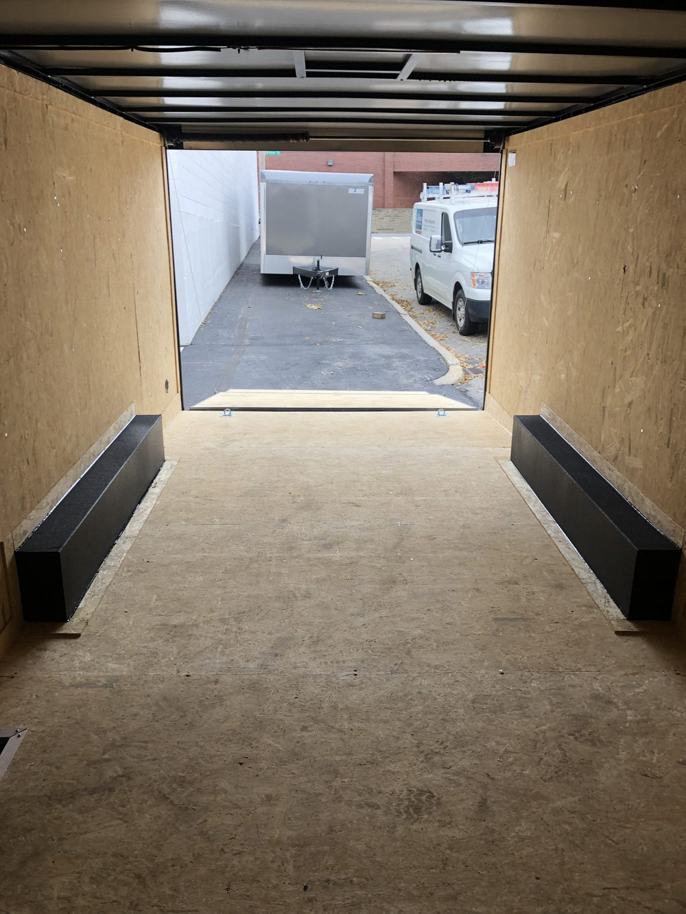 Covered Wagon Enclosed Car Hauler Trailer 8.5'x18'+2'V BLACK