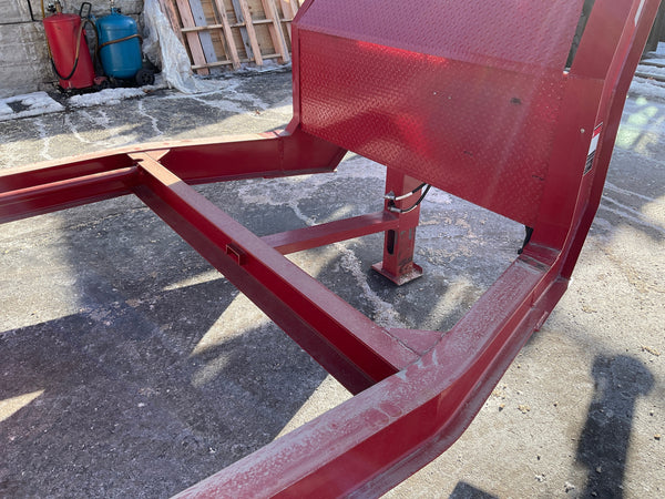 USED Gooseneck Dump Trailer 81.5"x14' Red Moritz - Scissors Hoist - Ramps - 16k GVWR Moritz International