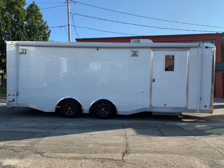 Enclosed Car Hauler Trailer 8.5’x24′ Bull-nose White Ramp Wells Cargo 