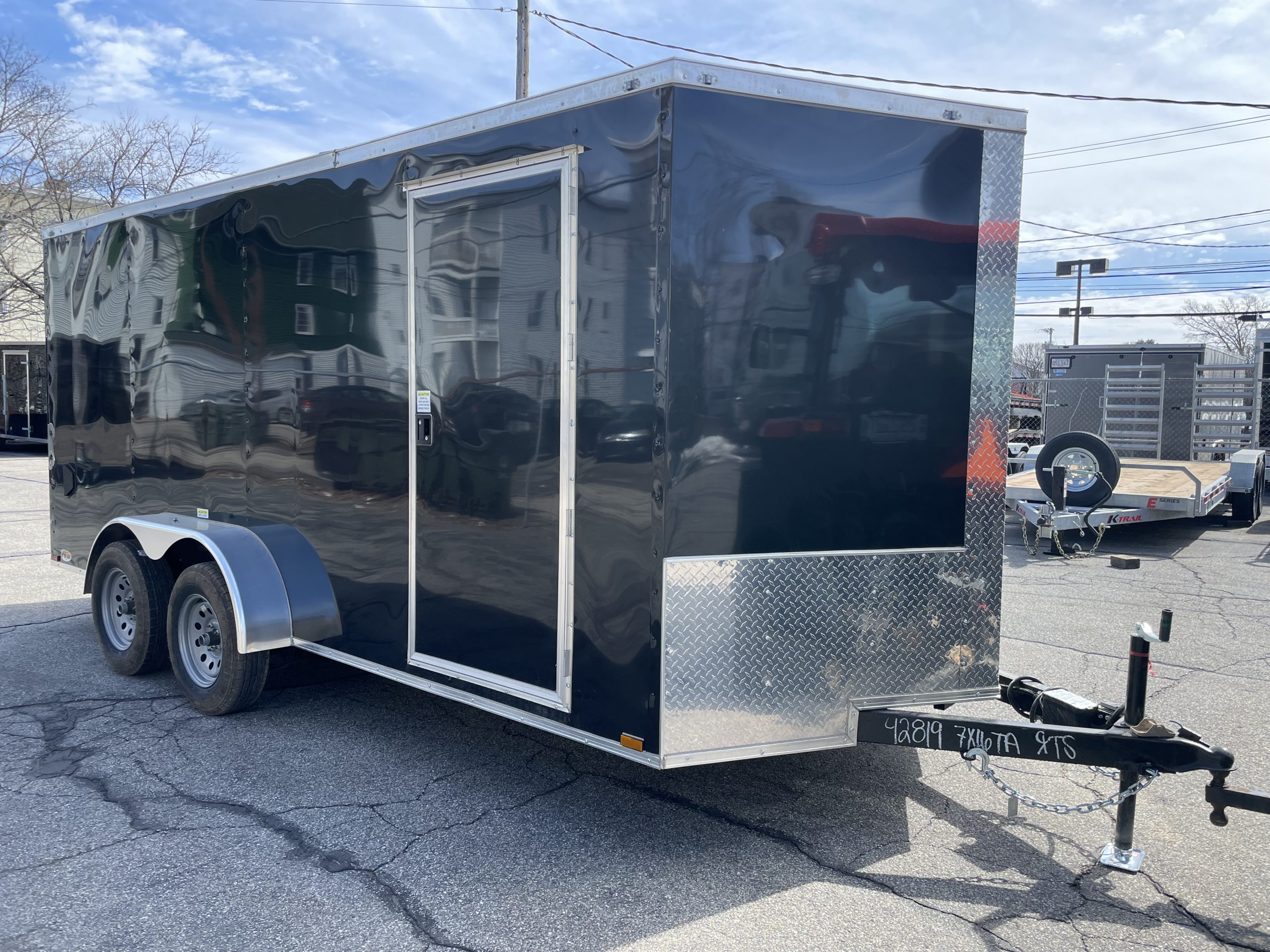 Best Enclosed Trailer 7’x16′ BLACK RAMP Dual Axle