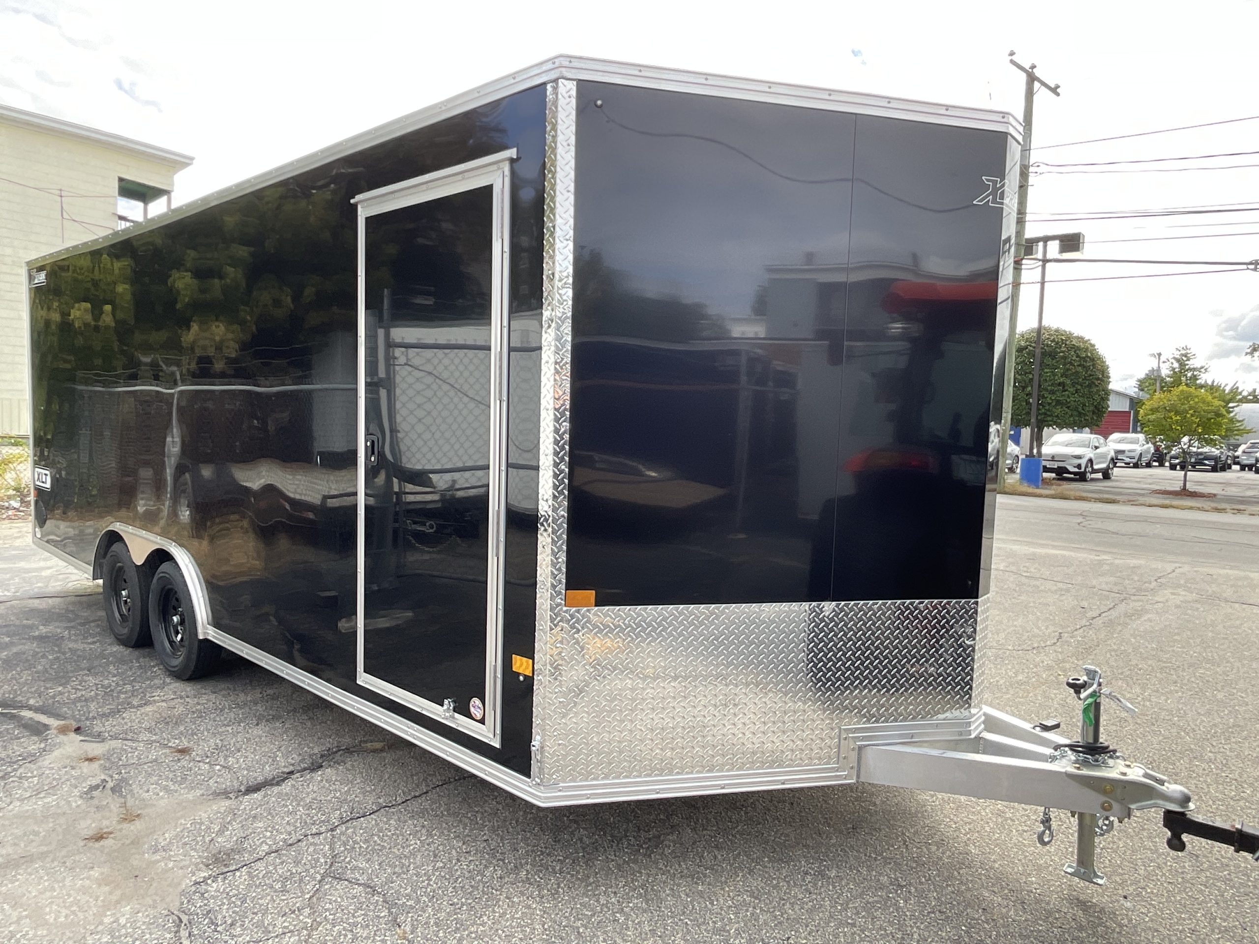 Enclosed Car Hauler Trailer 8.5'x20' V-Nose BLACK Ramp High Country Aluminum